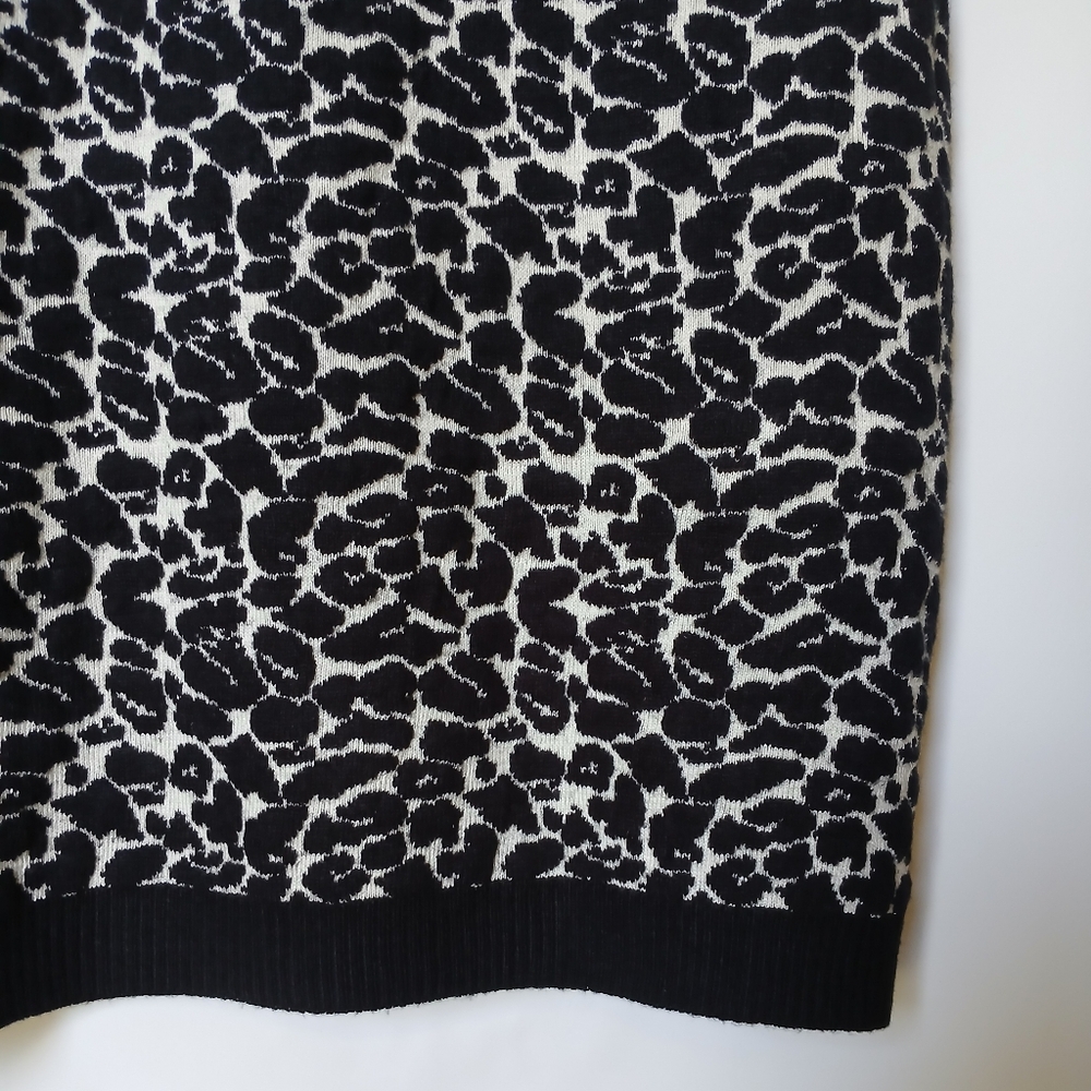Extra Touch Short Sleeve Sweater Dress Size 1X Color Cheetah Print Black/White - Picture 3 of 8